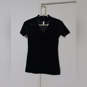 NWT Black Velvet V-Neck Short Sleeve Small Top